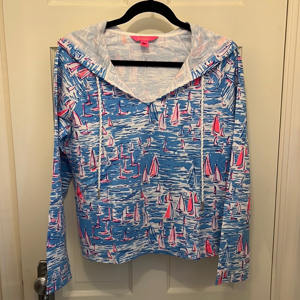 Lilly Pulitzer hooded pullover top Size M